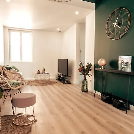 La Suite'home Super Bright Modern